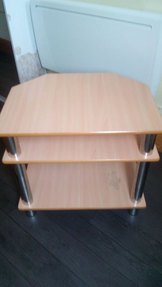 Meuble T.V , petite desserte 20 Amailloux (79)