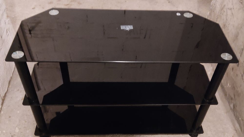 Meuble TV qui peut aussi faire table basse 15 Besse-et-Saint-Anastaise (63)