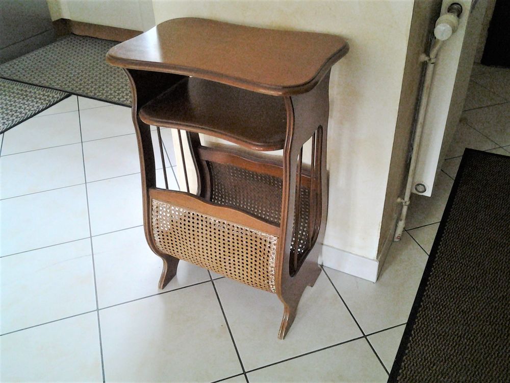 MEUBLE PORTE-JOURNAUX 20 Moulins-l�s-Metz (57)