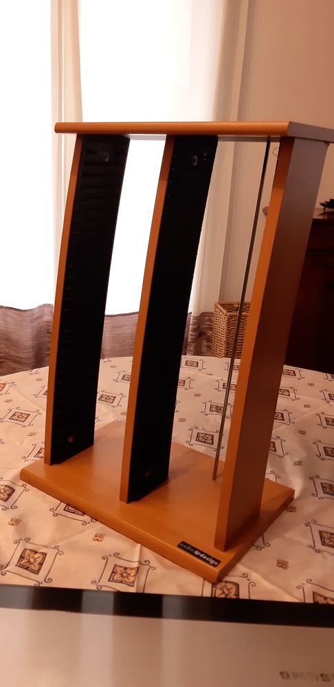 meuble pour ranger l les  DVD 10 Hy�res (83)