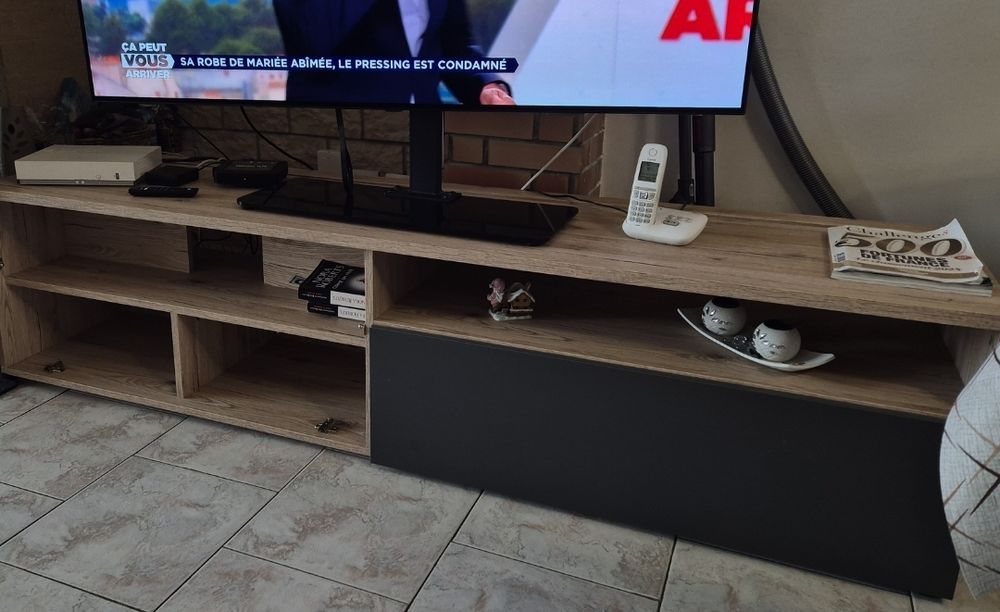 Meuble pour television 180 Marseille 13 (13)