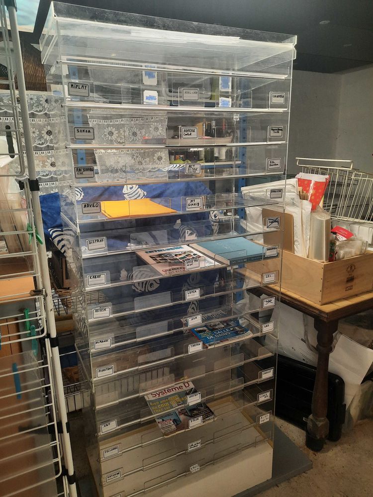 meuble pr�sentation documentions 110 Caug� (27)