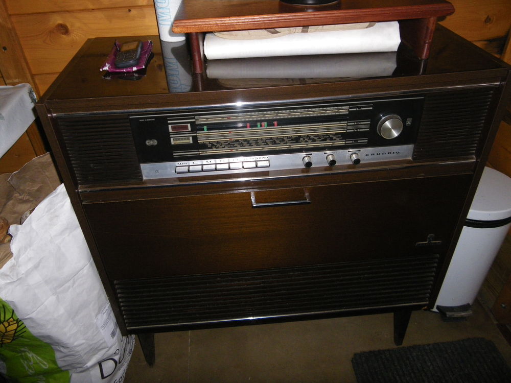 meuble radio 0 Soissons (02)