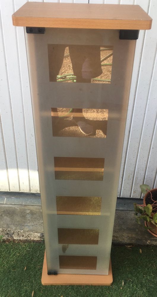 MEUBLE RANGE CD et Cassettes Vid�o 20 Roquecourbe (81)