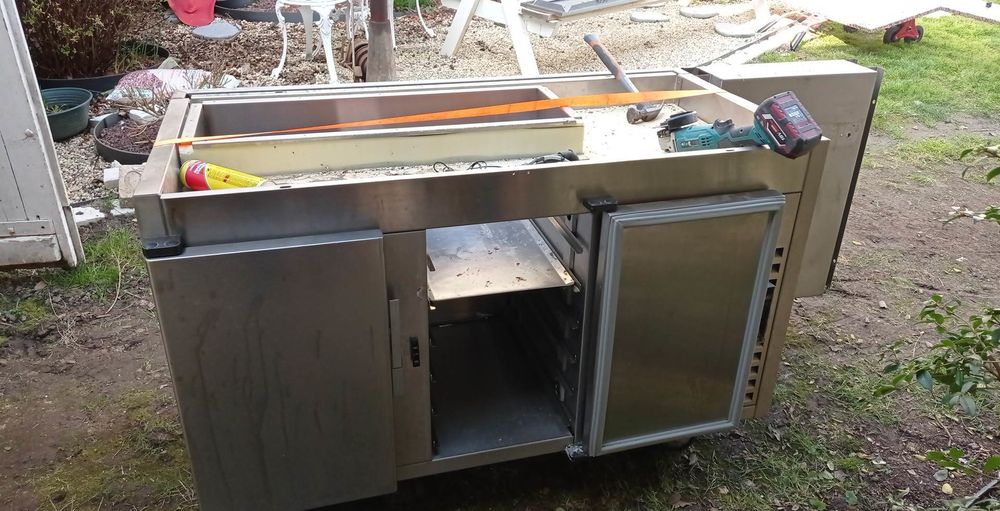 meuble refrigere inox + marbre ,  avec saladette 850 Ch�tellerault (86)