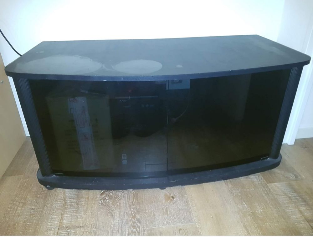 Meuble tv � roulette 30 Cannes (06)