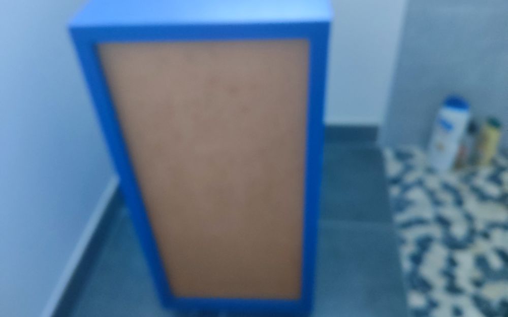 Meuble sur roulettes �quip� d'un tiroir 
35 � 35 Colombier-Fontaine (25)