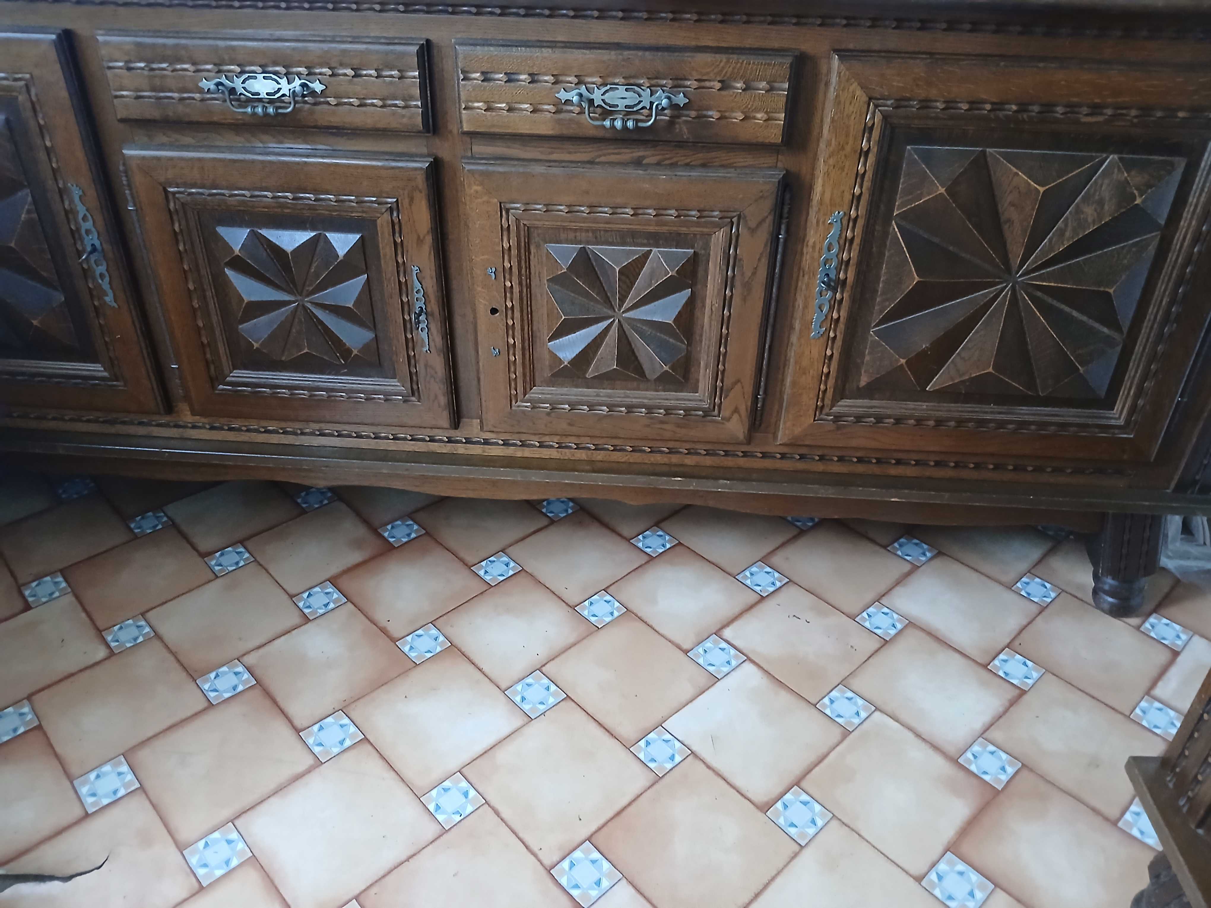 meuble de salle �  manger avec vitrine et table 1500 Saint-Aulaye (24)