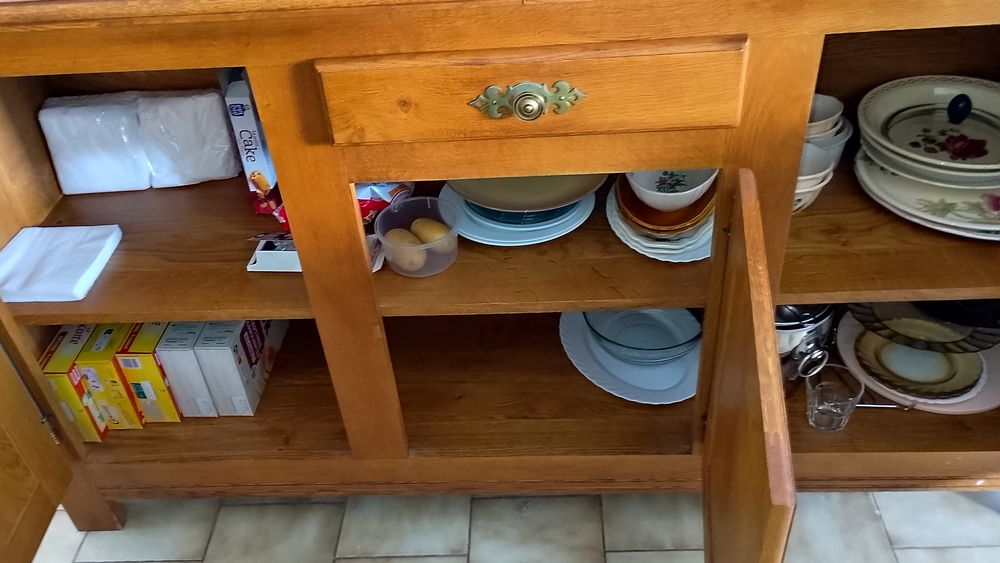 Meuble de salle � manger 250 Carpentras (84)