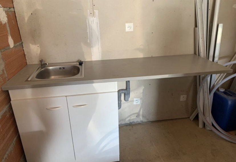 Meuble sous-�vier avec �vier, robinet et plan de travail 60 Villaudric (31)