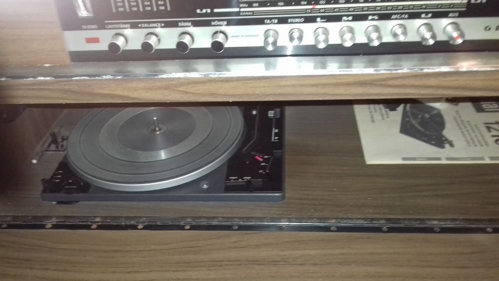 Meuble Radio Et Phono GRUNDIG – Vintage – Occasion – État Cosmique