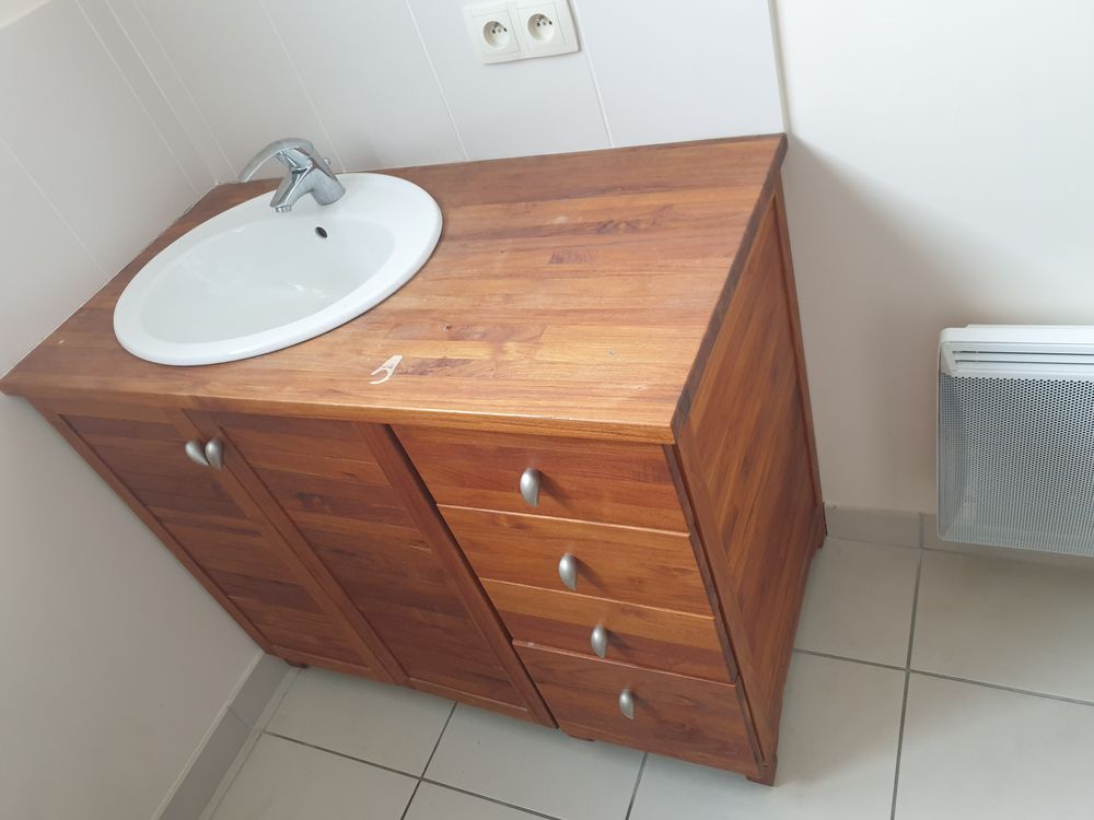 Meuble Teck avec lavabo robinet. 280 Pornic (44)