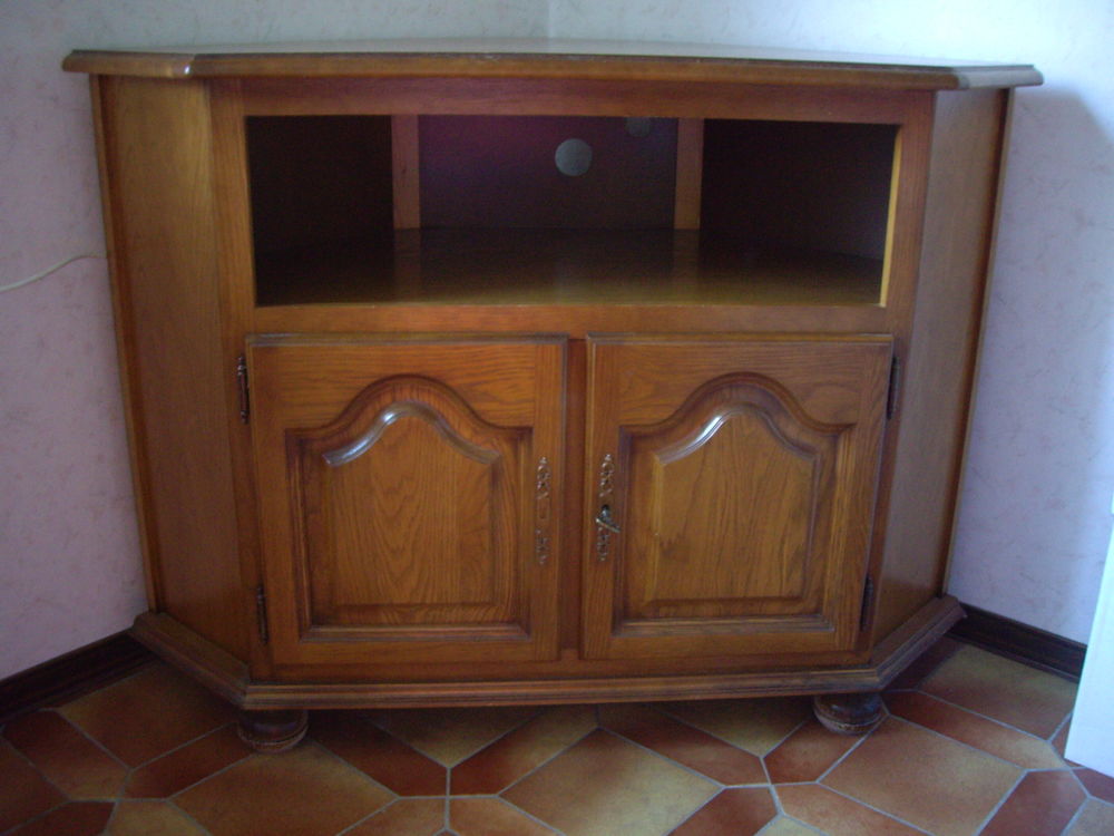 Meuble T�l� d'Angle en ch�ne 390 Bouxwiller (67)