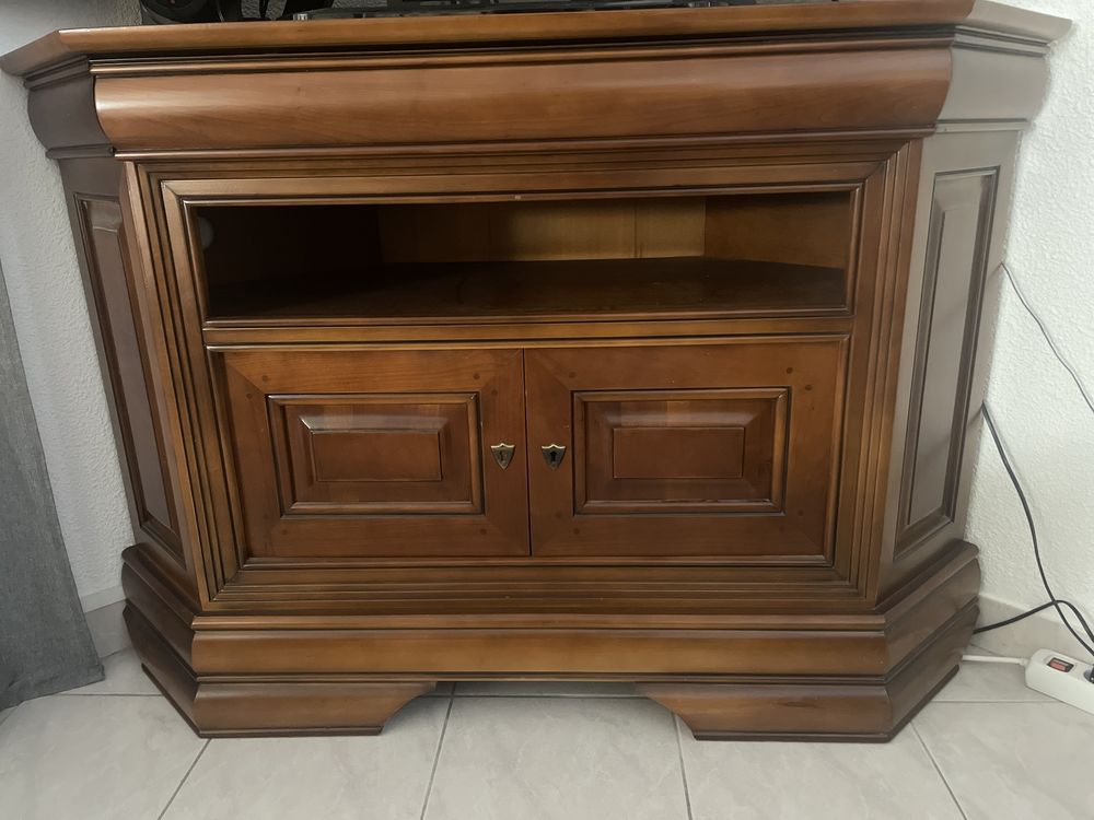 Meuble t�l� d?angle 79 Frontignan (34)