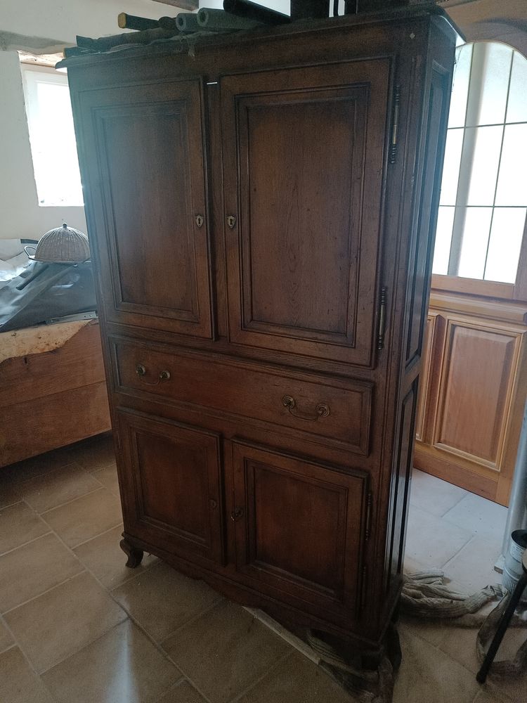 Meuble t�l� d angle en ch�ne massif DE TANGE 450 Givraines (45)