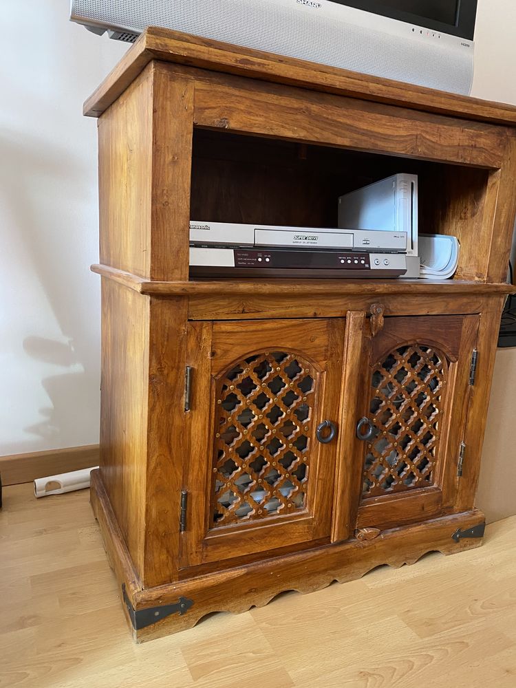 Meuble t�l� bois de palissandre 190 La Mure (38)