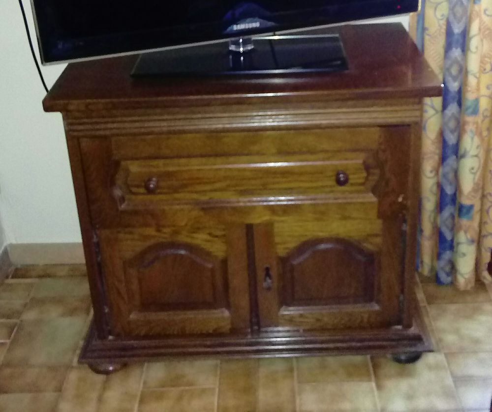 meuble t�l� ch�ne massif 170 Saint-Jean-de-Maru�jols-et-Av�jan (30)