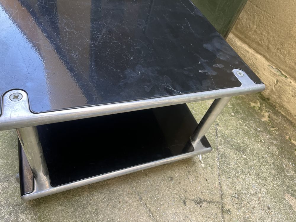 Meuble t�l� laqu� noir 30 Nice (06)