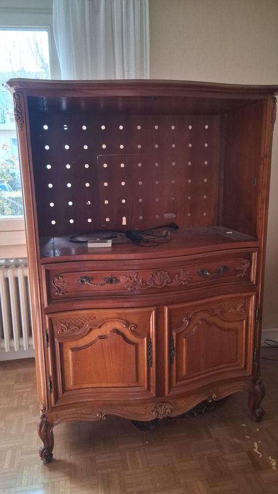 Meuble t�l� merisier en tr�s bon �tat 140 Toulouse (31)