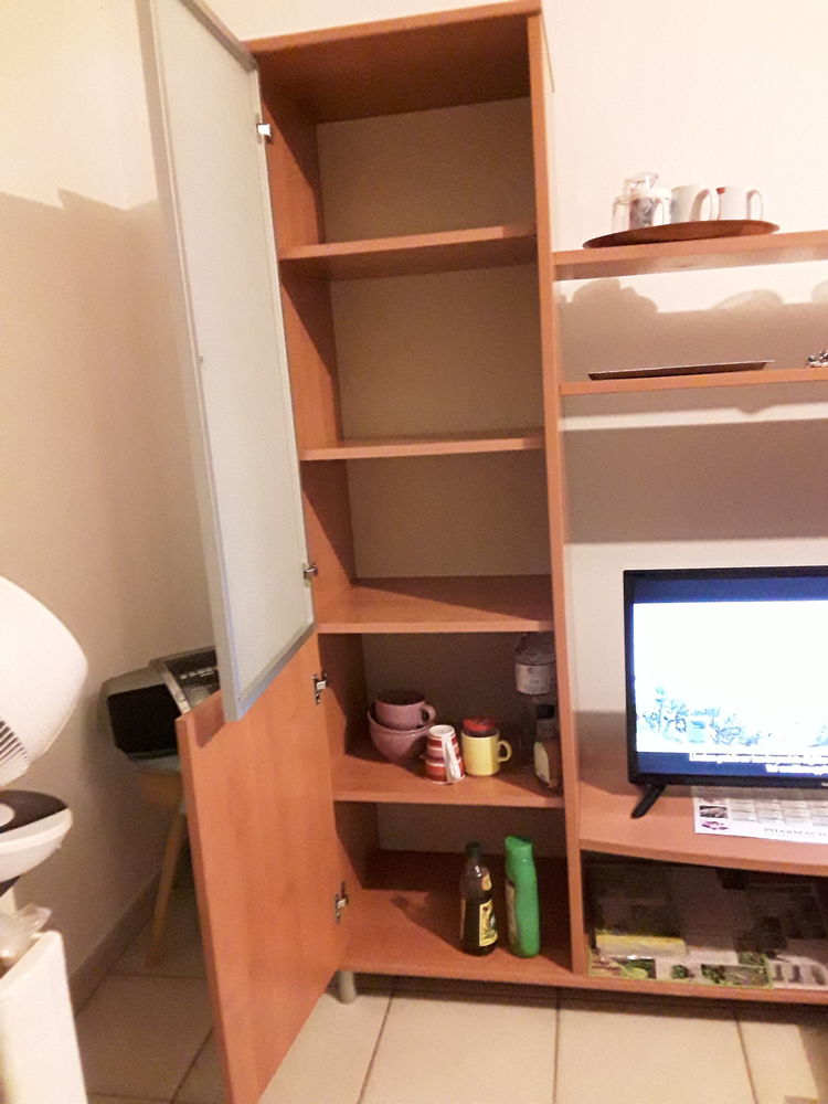 MEUBLE T�L� VITRINE 80 Martinique (97)