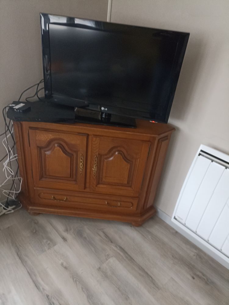 meuble de tele 50 Port-Brillet (53)