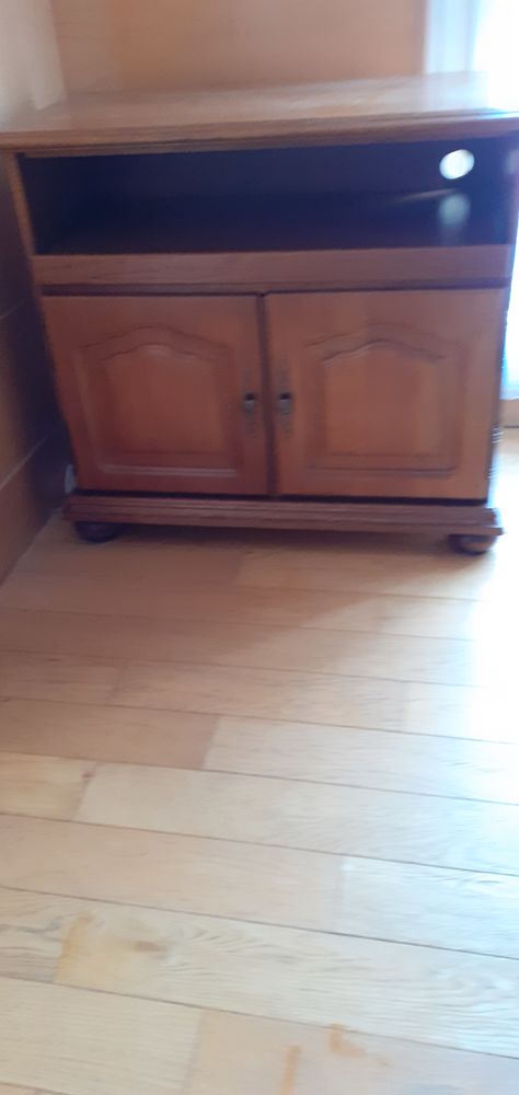 Meuble t�l� BE
20 Compi�gne (60)