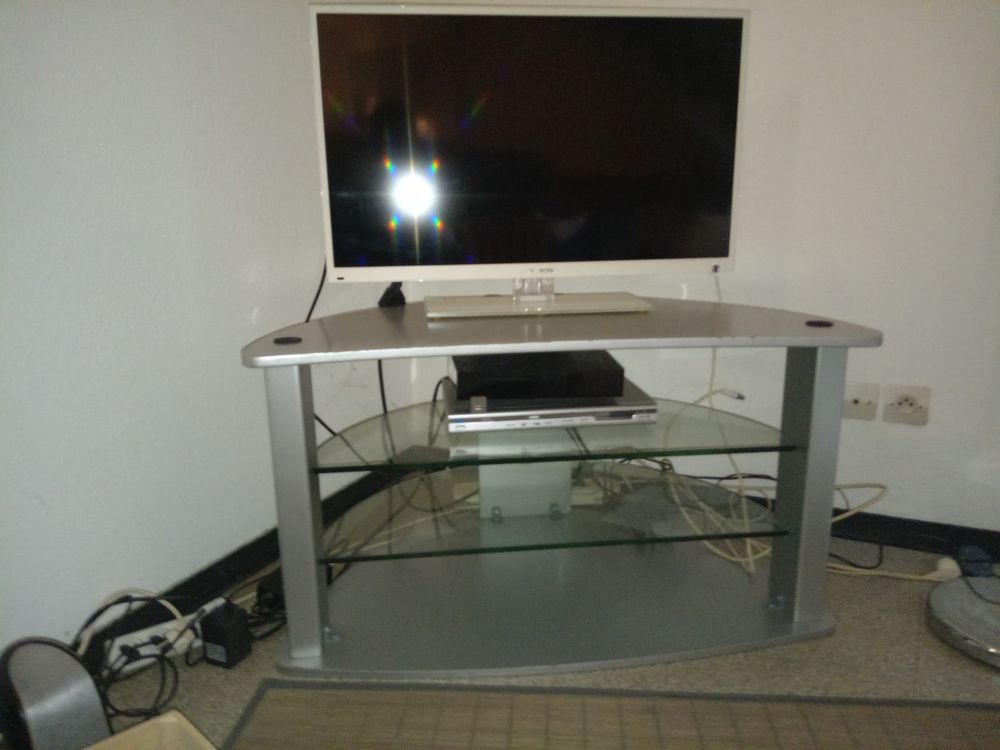 Meuble t�l� 10 Lansargues (34)