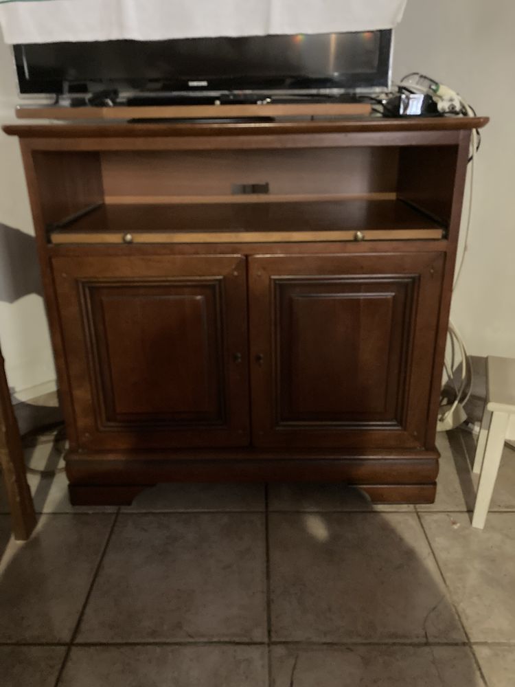 Meuble t�l� 80 Bourg-Charente (16)