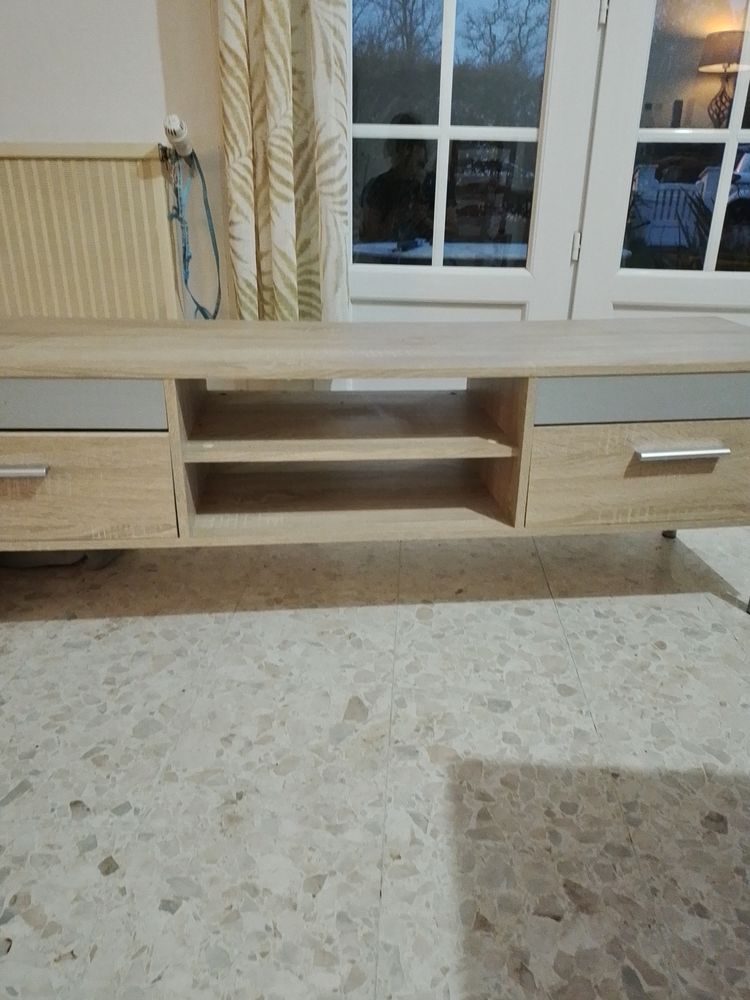 Meuble t�l� 70 Pissos (40)