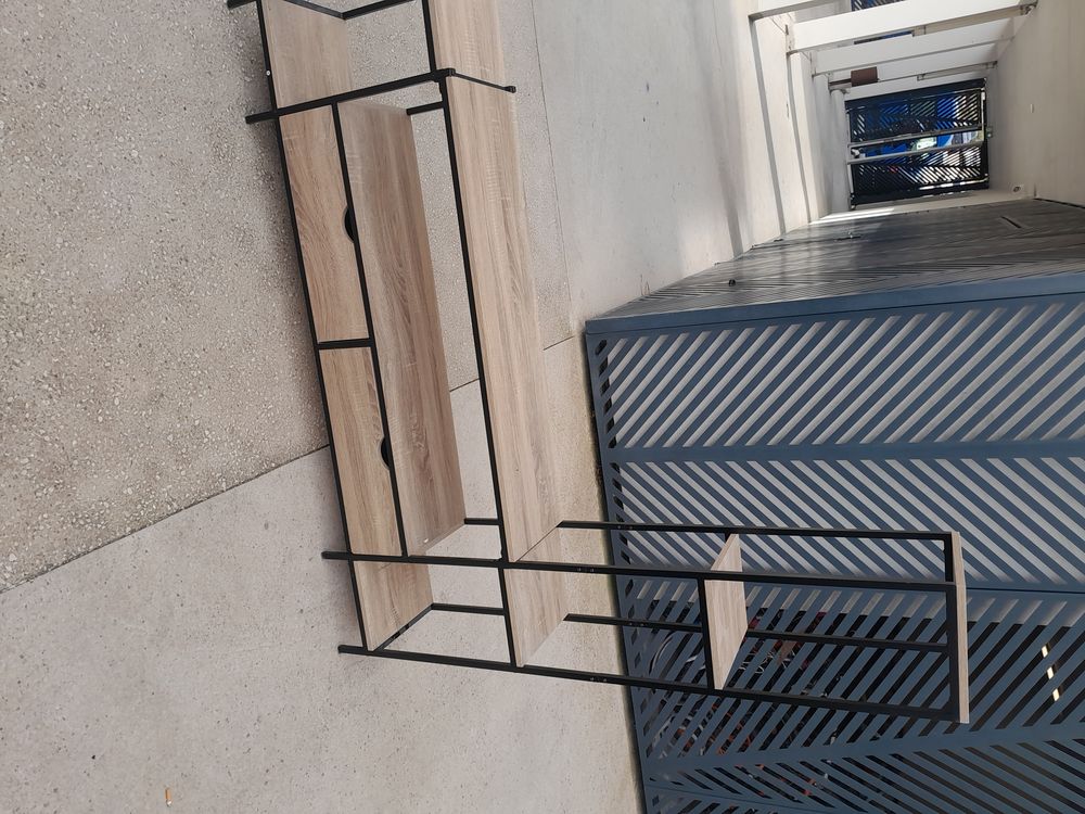 MEUBLE  TELE 40 Aix-en-Provence (13)