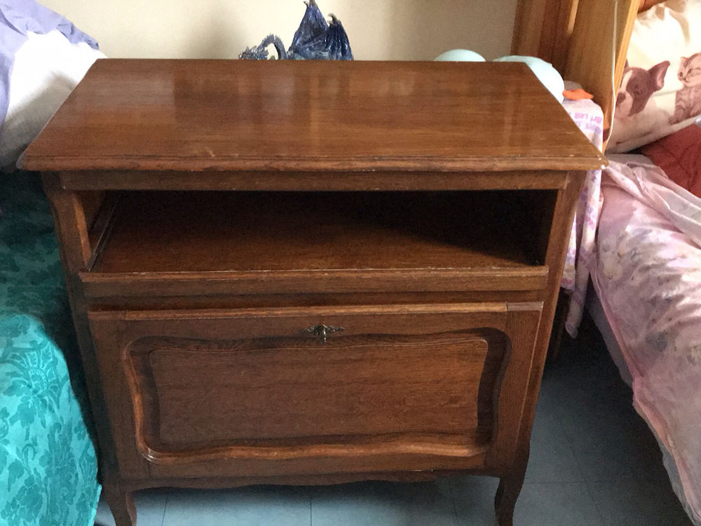 Meuble t�l� 70 Saint-Chaffrey (05)