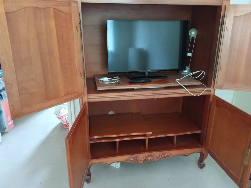 Meuble de t�l�vision en merisier 0 Versailles (78)