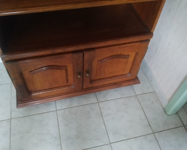 meuble t�l�vision + IFI plateau sortant + 2 portes en ch�ne 38 Saint-Hilaire-du-Bois (17)