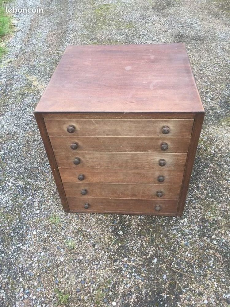 Meuble � 6 tiroirs / horloger  /bijoutier / mercerie
125 Castres (81)