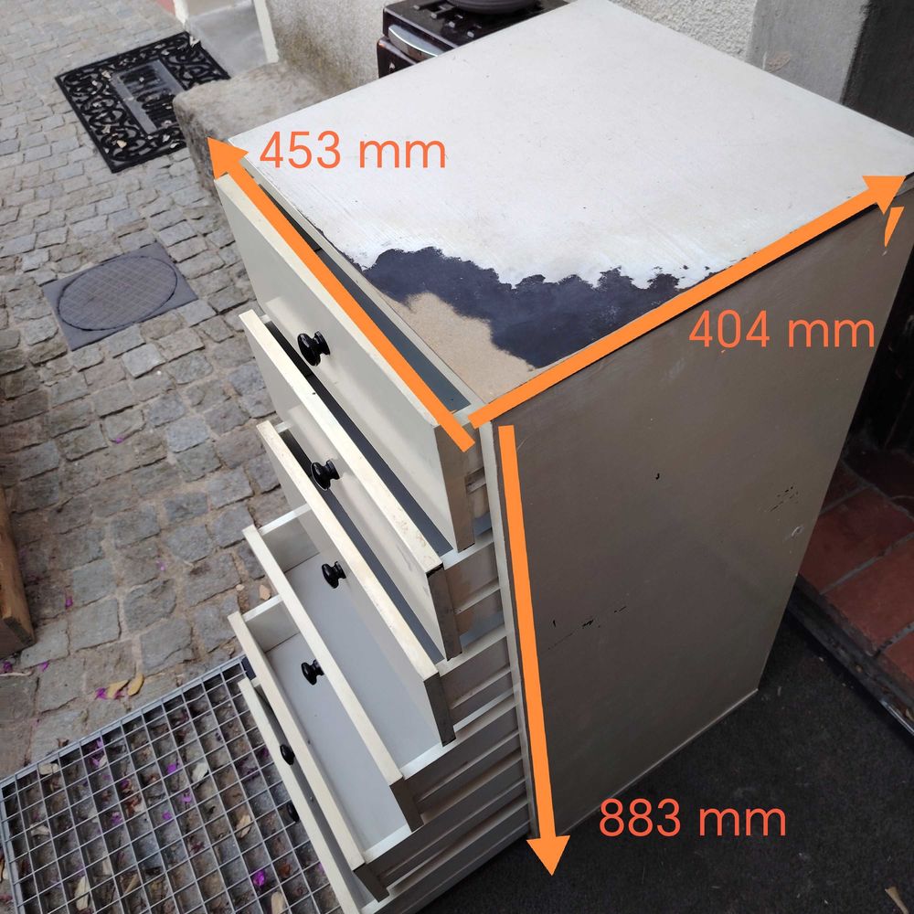 Meuble tourelle a tiroirs a m�tre en couleur 10 Revest-les-Roches (06)