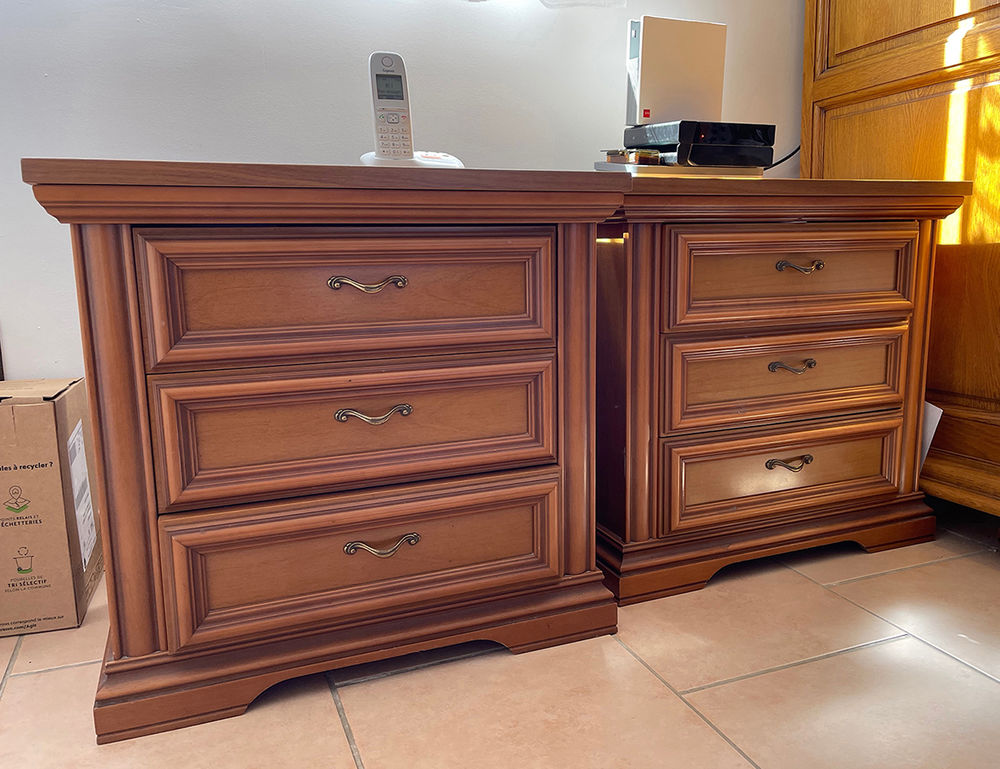 Meuble TV
Vaisselier
Meuble vitrine
2 chevets 0 Ceyreste (13)