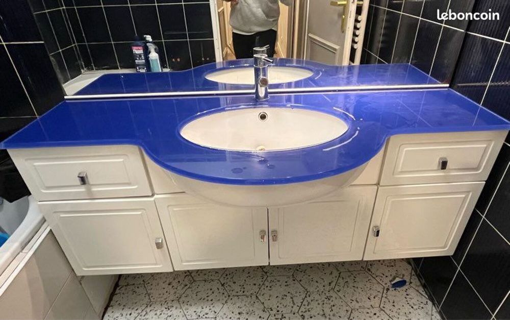 Meuble vasque avec miroir, plan vasque bleu - tr�s bon �tat 70 Franconville (95)
