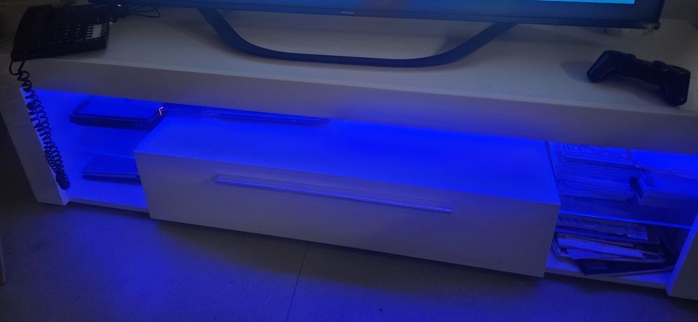 meuble tv �    vendre pour cause d�part 200 Bordeaux (33)