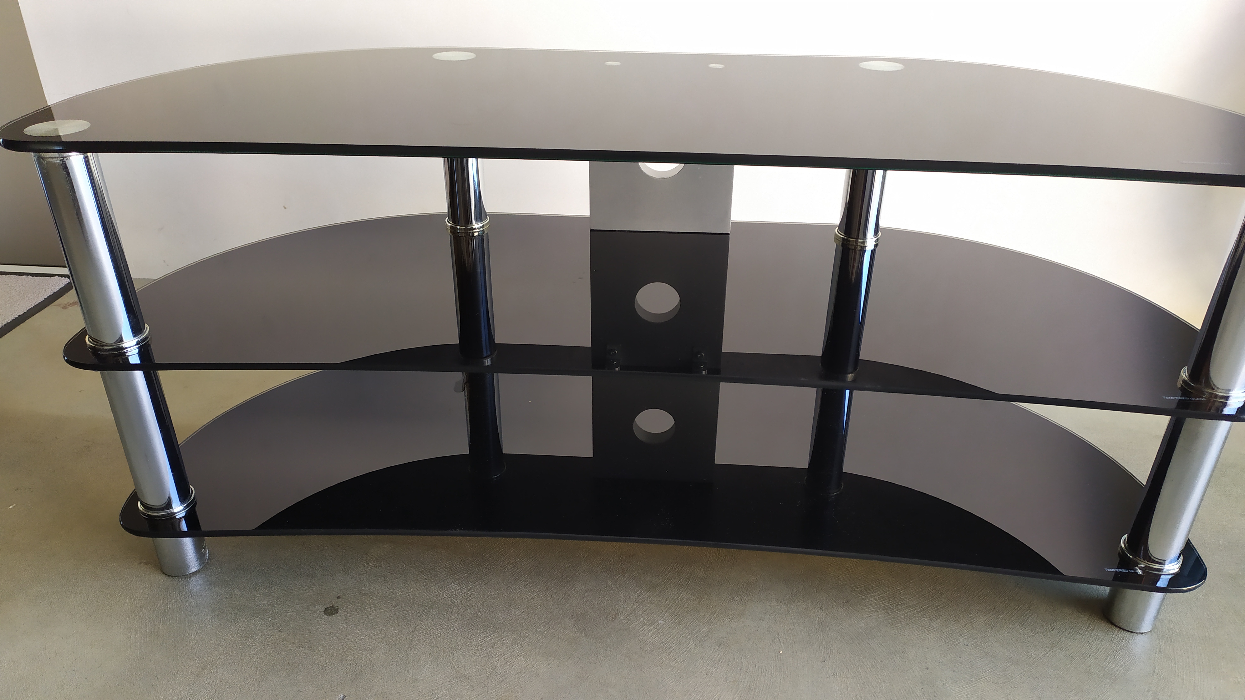 Meuble TV en verre 40 Mouilleron-le-Captif (85)