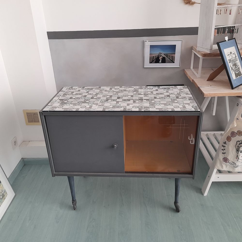 Meuble bar vintage carreau de ciment 40 Saint-Gilles-Croix-de-Vie (85)