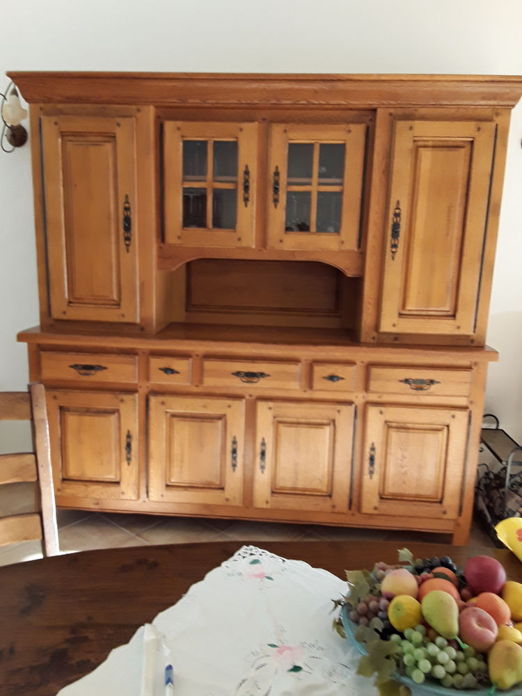 meuble vitrine en ch�ne massif de chez rochebois 200 Roquefort-les-Pins (06)
