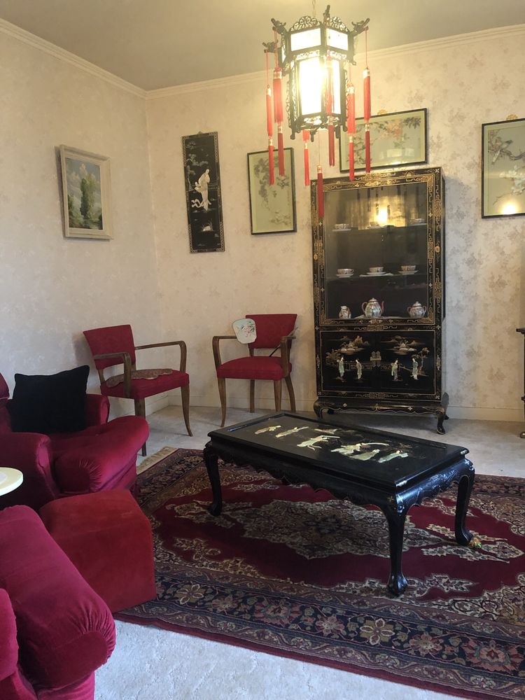 meuble vitrine et table chinoise 500 Nantes (44)