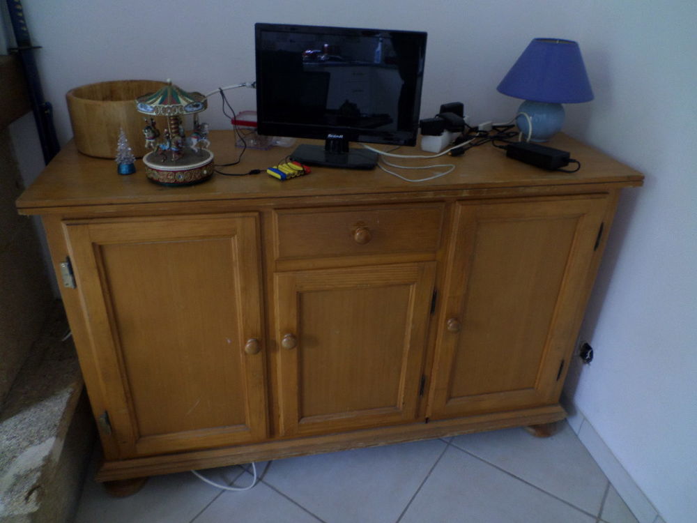 MEUBLE PIN 60 N�mes (30)