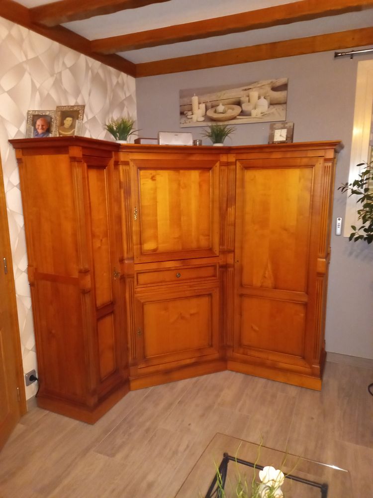 Meubles d'angle en merisier massif Louis XVI 0 Chailland (53)