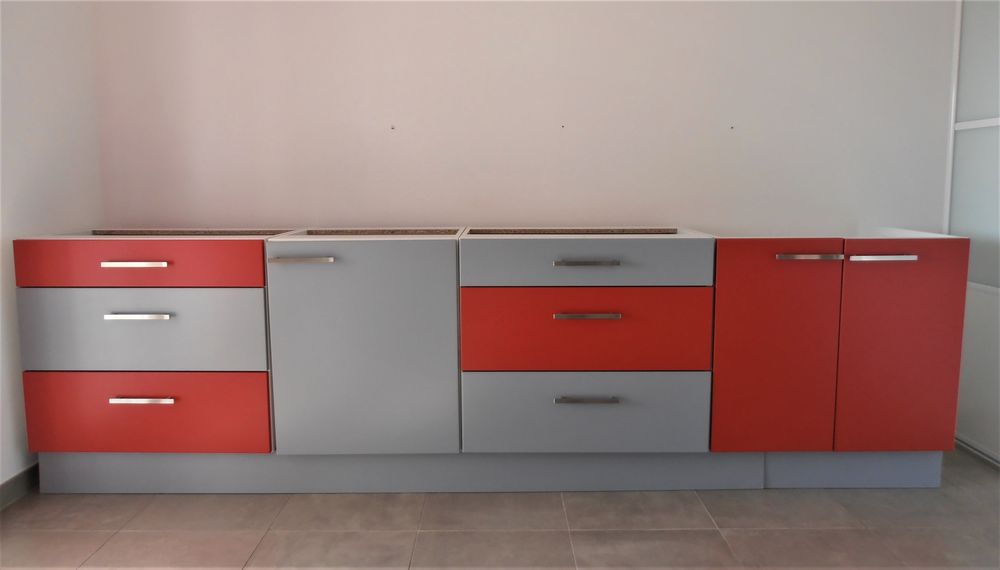 MEUBLES DE CUISINE, QUASI NEUF
450 Quissac (30)