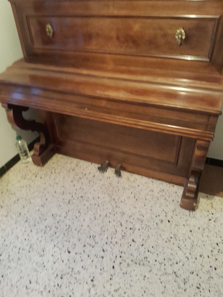 MEUBLES ET PIANO 40 Vauvert (30)