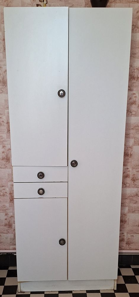 2 meubles de salle de bains 25 Fl�r�-la-Rivi�re (36)