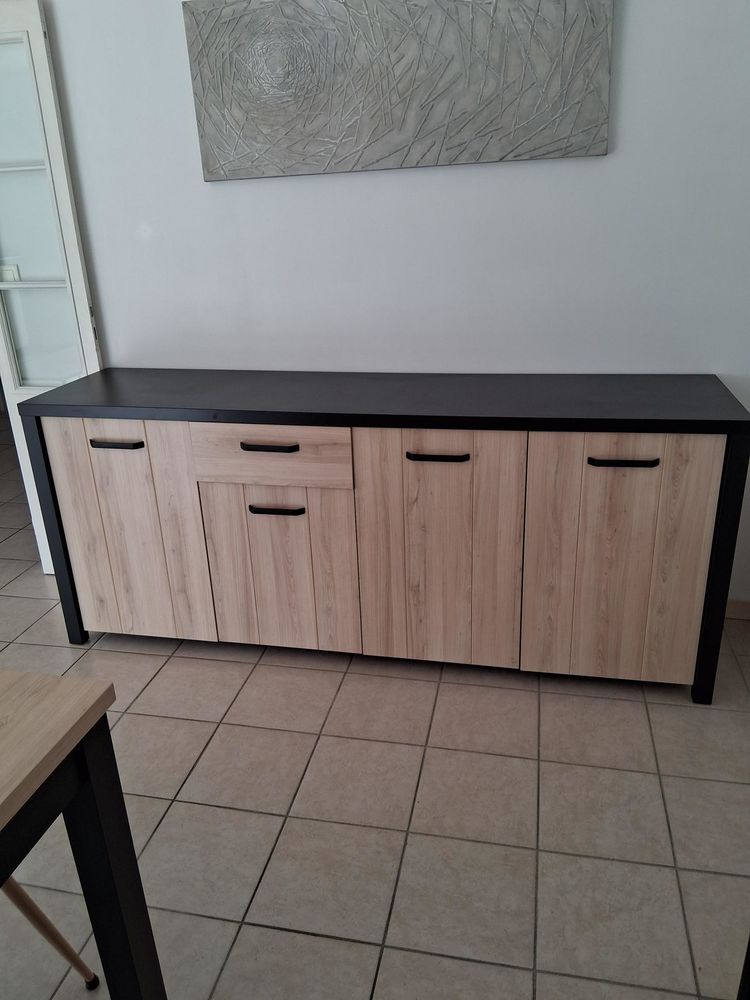 MEUBLES DE S.A.M.  en lot ou s�par� 630 La Tour-de-Salvagny (69)