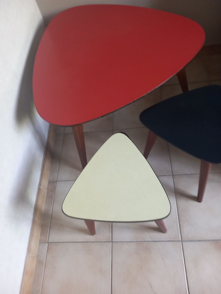 MEUBLES  
TABLES DE SALON 200 Marcheprime (33)