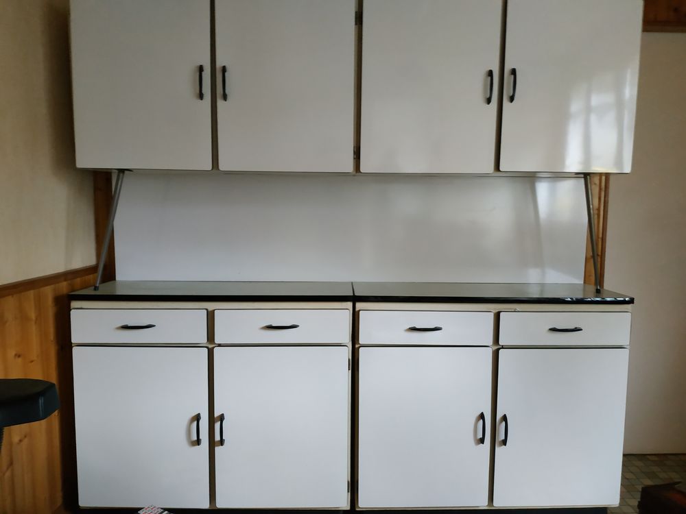 Meubles vintage 
200 Courlay (79)